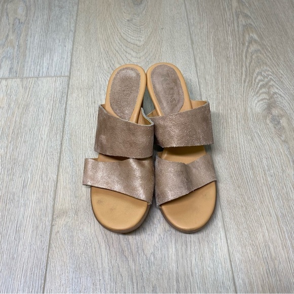 Kirk Ease Double Strap Gold Slip on Sandals - Picture 1 of 5